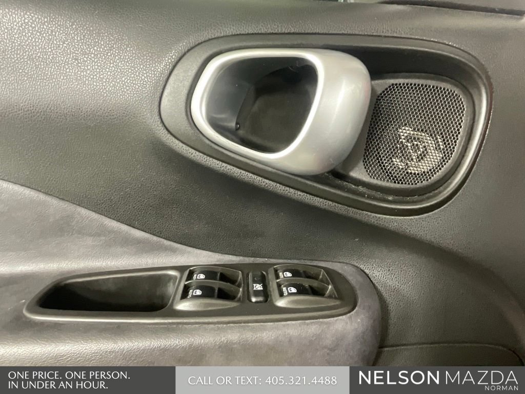 Used 2015 FIAT 500L Lounge FWD image 17