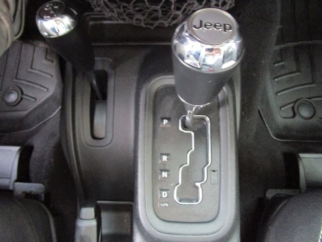 Used 2016 Jeep Wrangler Sahara w/ Dual Top Group image 29