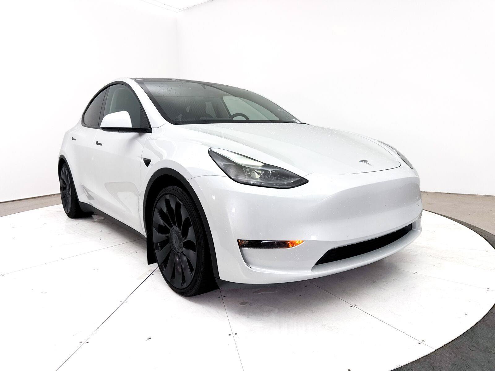 Used 2024 Tesla Model Y Performance AWD/4WD image 10