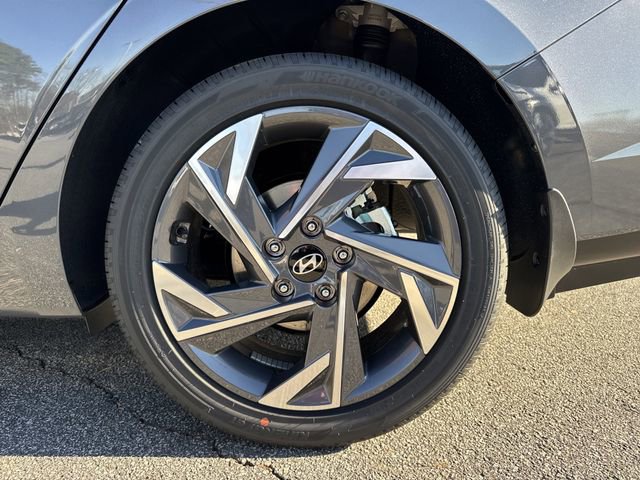 New 2026 Hyundai Elantra Limited image 19