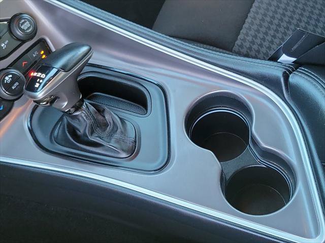 Certified 2022 Dodge Challenger SXT RWD image 13