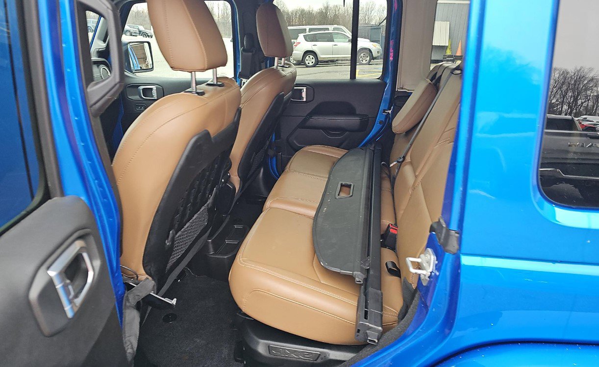 Used 2021 Jeep Wrangler Unlimited Rubicon 4xe w/ Dual Top Group image 10