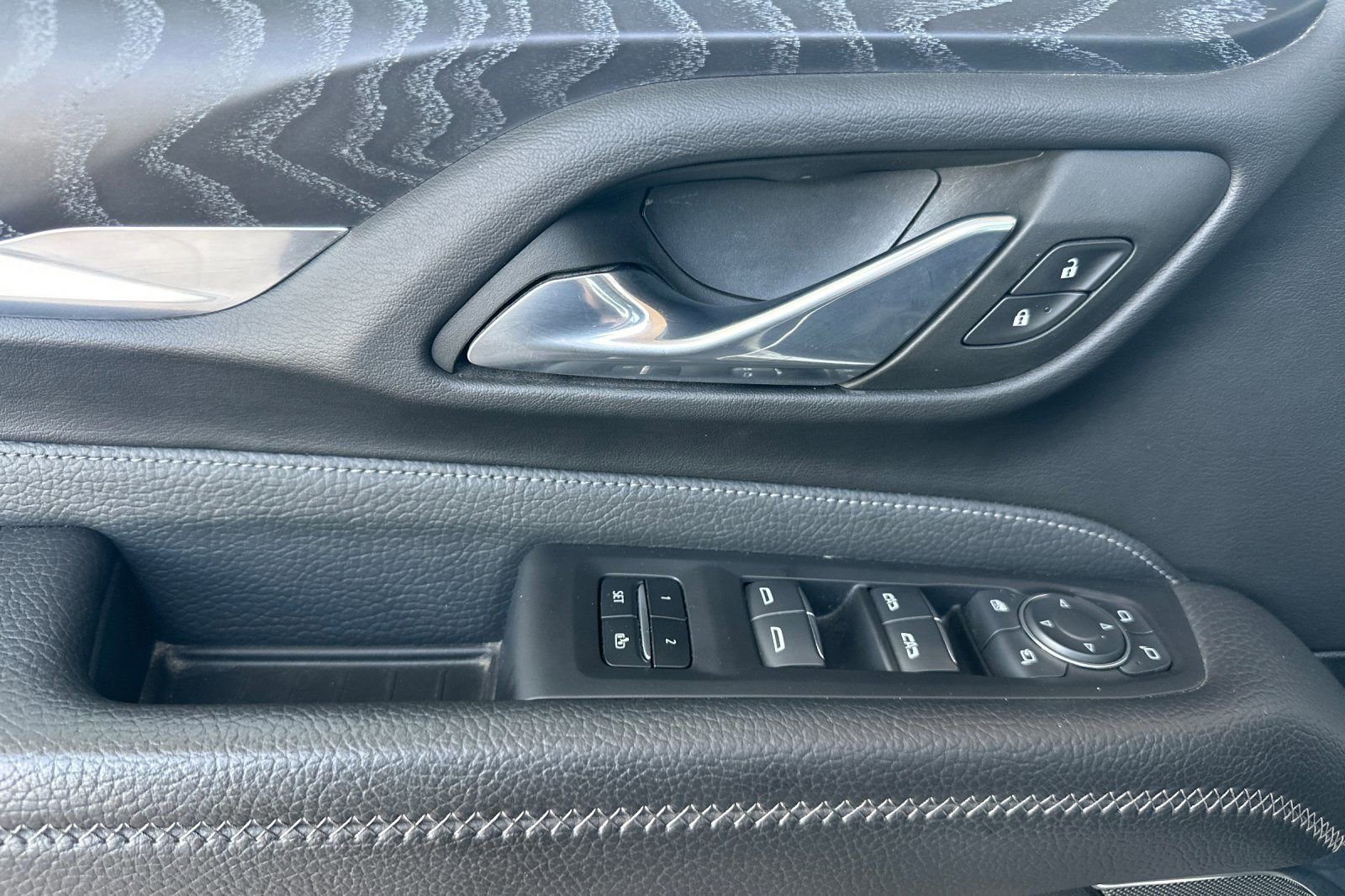 Certified 2023 GMC Yukon XL Denali image 11