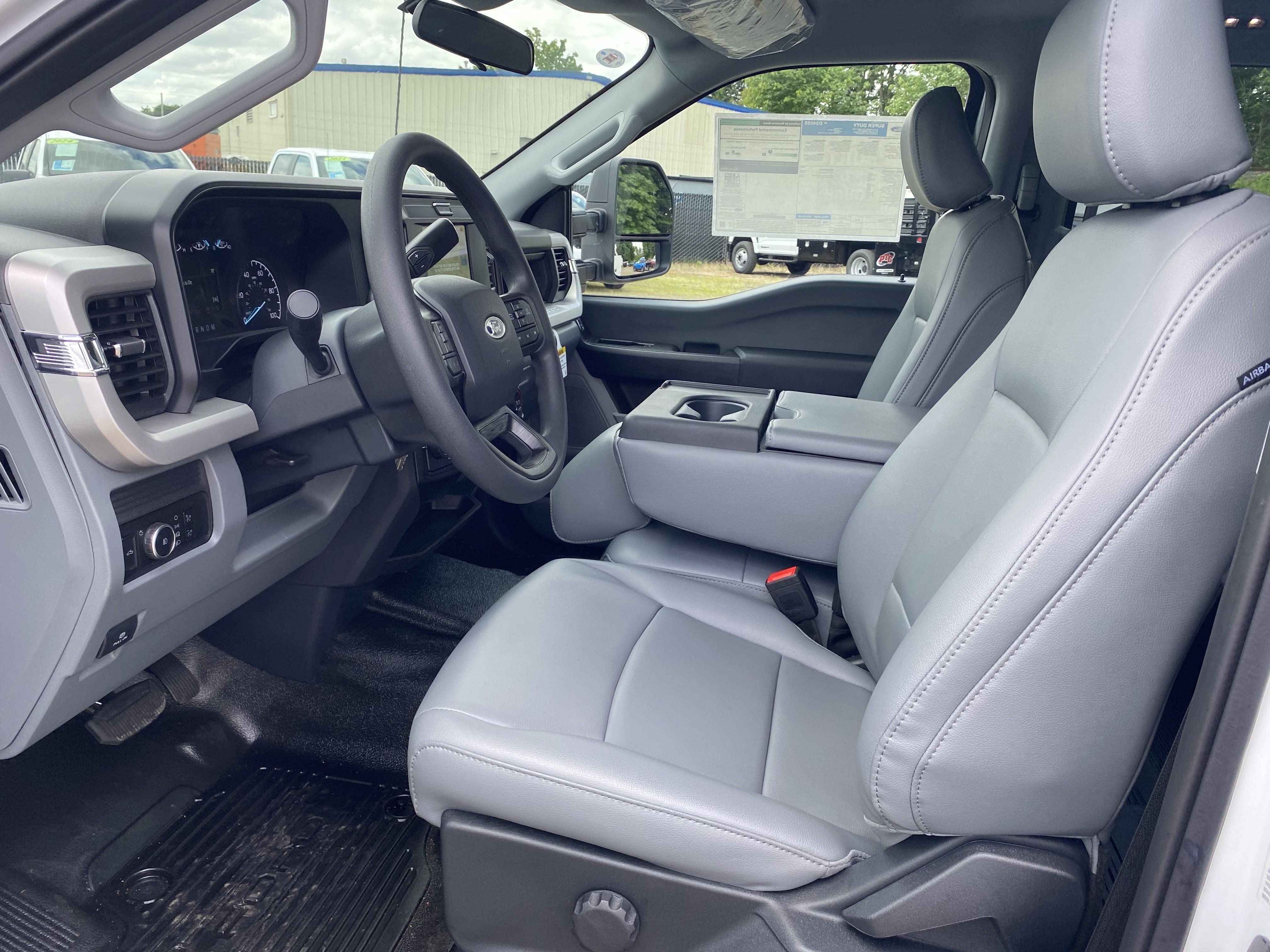 New 2025 Ford F350 XL w/ XL Chrome Package image 11