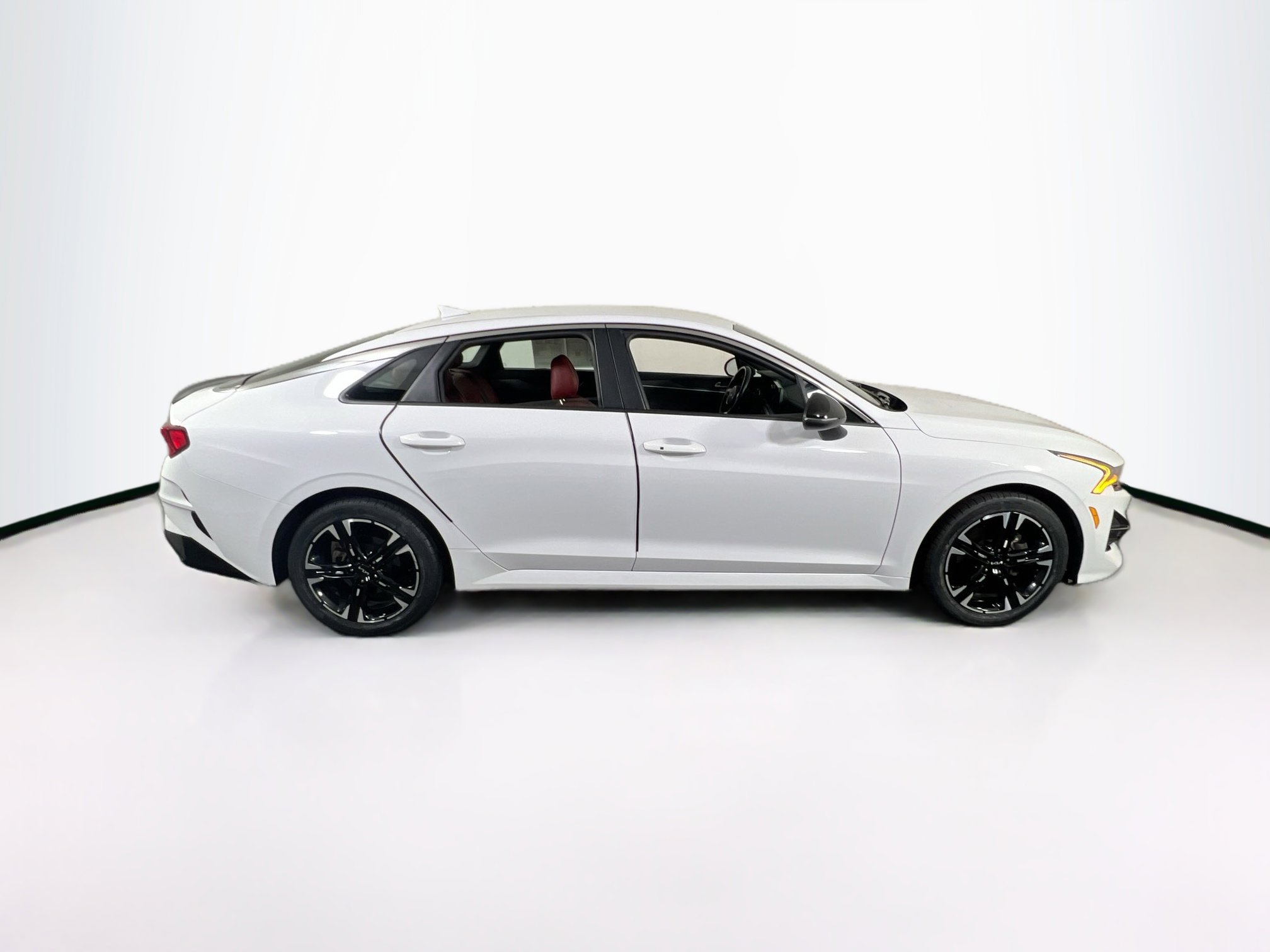 Used 2024 Kia K5 GT-Line w/ GT-Line Premium Package image 4