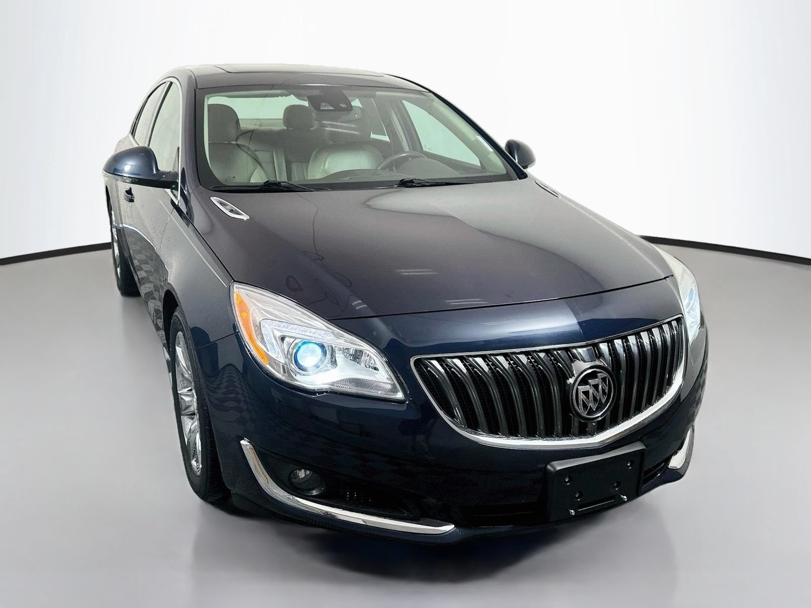 Used 2017 Buick Regal Premium w/ Driver Confidence Package #1