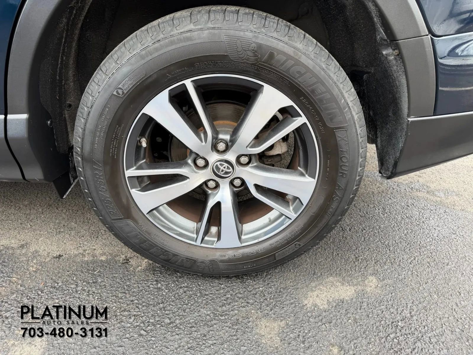 Used 2018 Toyota RAV4 XLE image 22