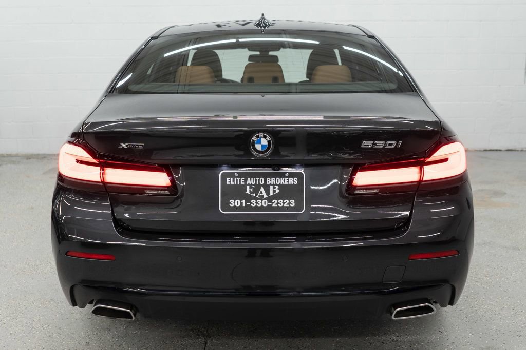 Used 2022 BMW 530i xDrive w/ Premium Package image 4