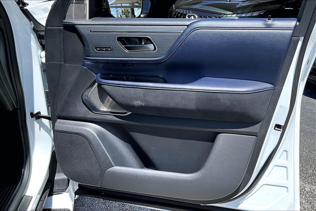 Used 2026 INFINITI QX80 4WD w/ Sport Exterior Package image 23