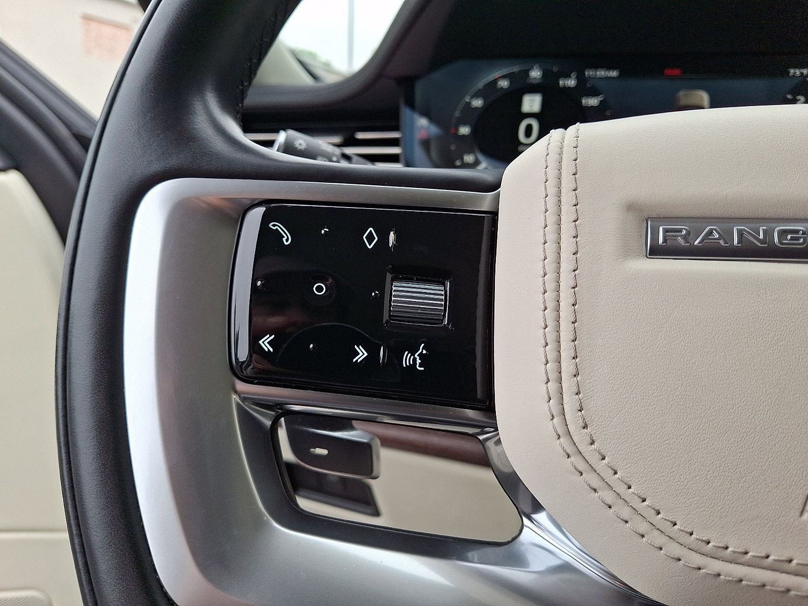 Used 2023 Land Rover Range Rover SE AWD/4WD image 20