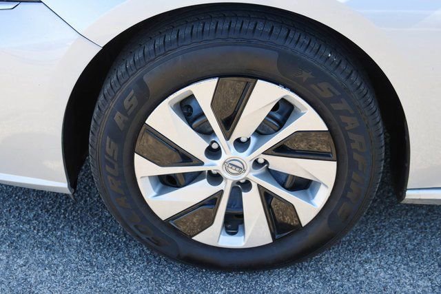 Used 2024 Nissan Altima 2.5 S image 7