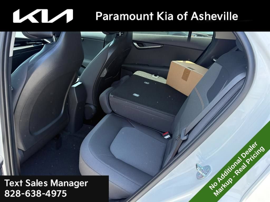 New 2026 Kia Niro LX FWD image 19