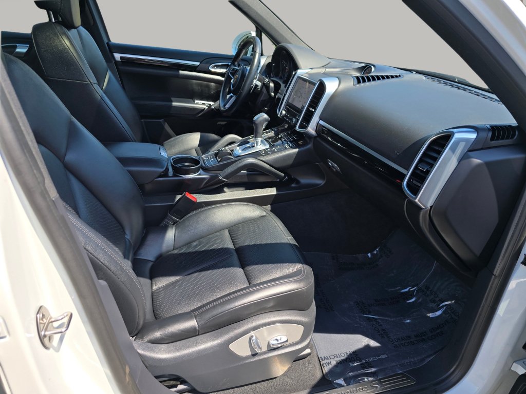 Used 2018 Porsche Cayenne S AWD/4WD image 50