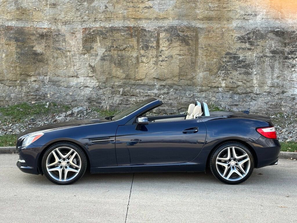 Used 2015 Mercedes-Benz SLK 250 2015 MERCEDES-BENZ SLK 250 image 12