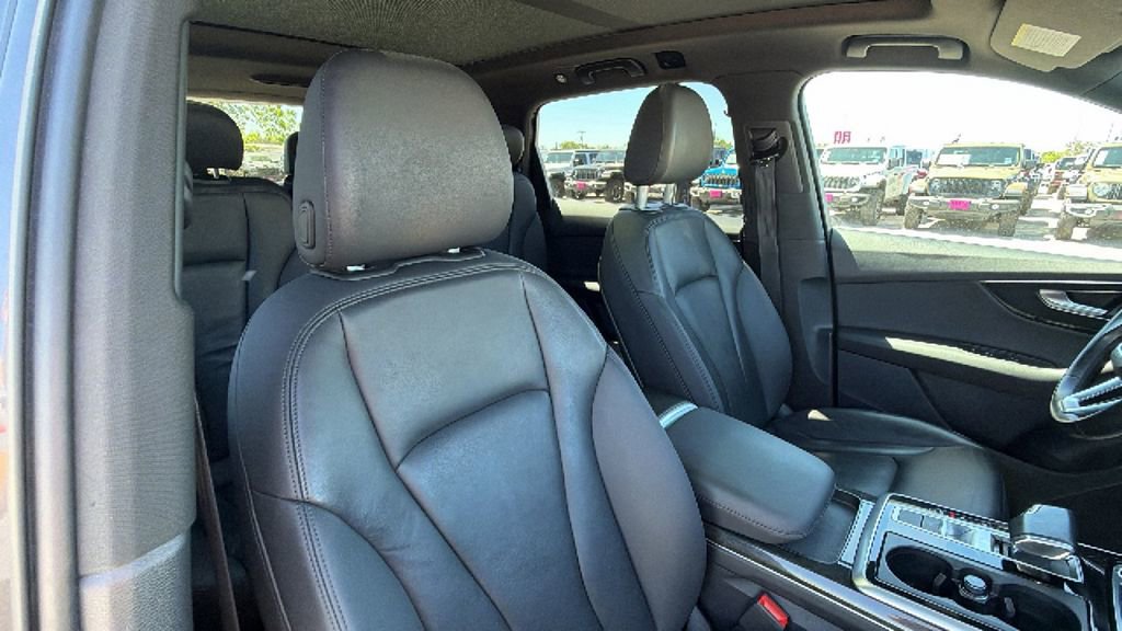 Used 2021 Audi Q7 3.0T Premium w/ Convenience Package image 32