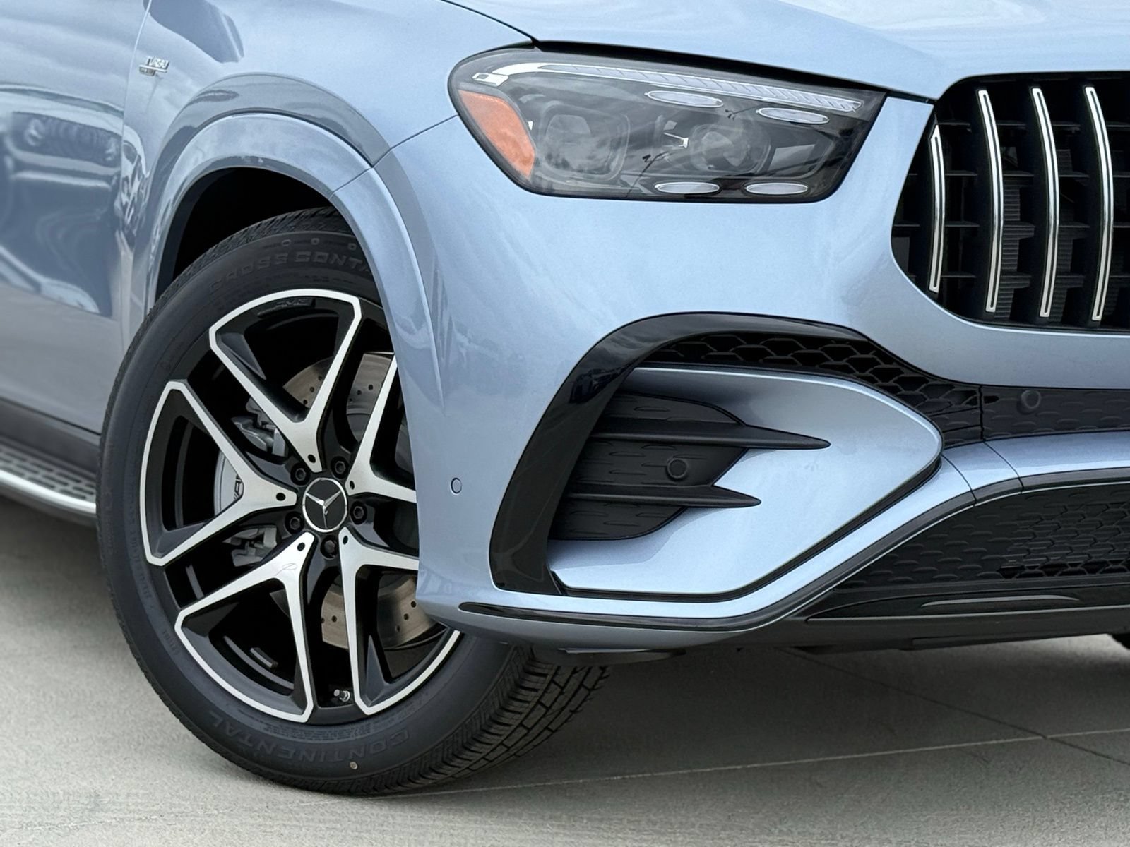 New 2026 Mercedes-Benz GLE 53 AMG 4MATIC Coupe image 4
