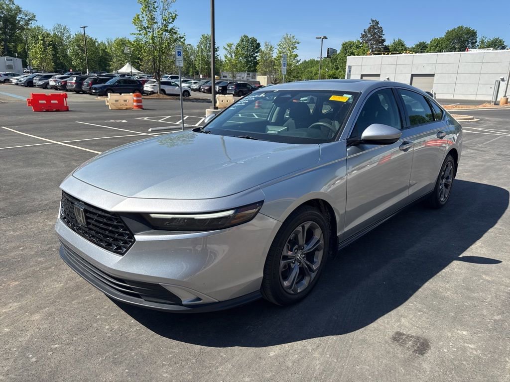 Certified 2024 Honda Accord EX image 3