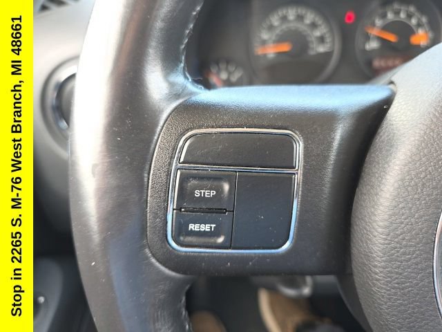 Used 2014 Jeep Patriot Latitude AWD/4WD image 19