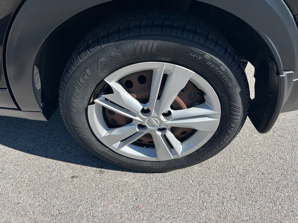 Used 2018 Nissan Kicks S FWD image 13