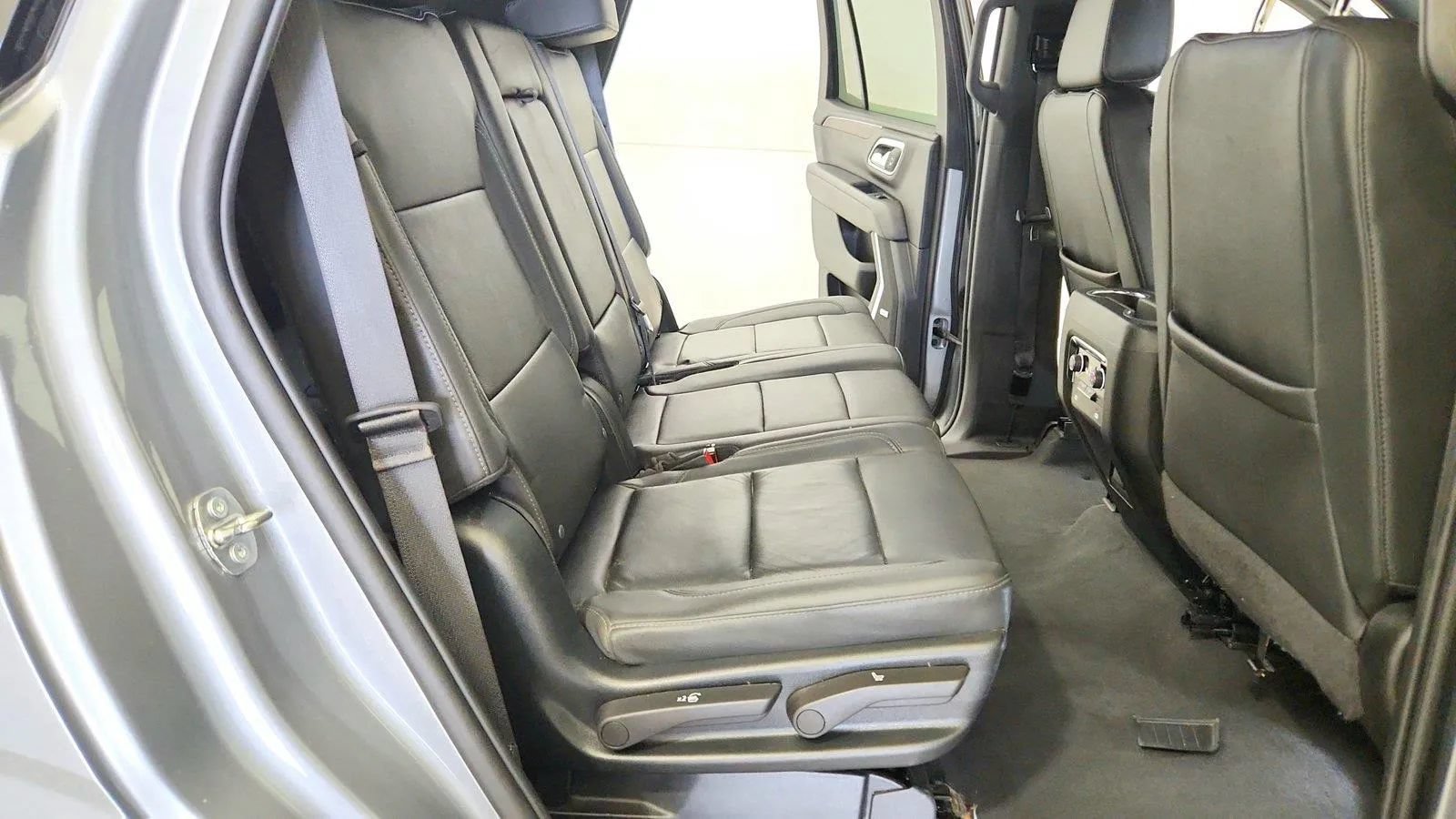 Used 2023 Chevrolet Tahoe LT AWD/4WD image 28