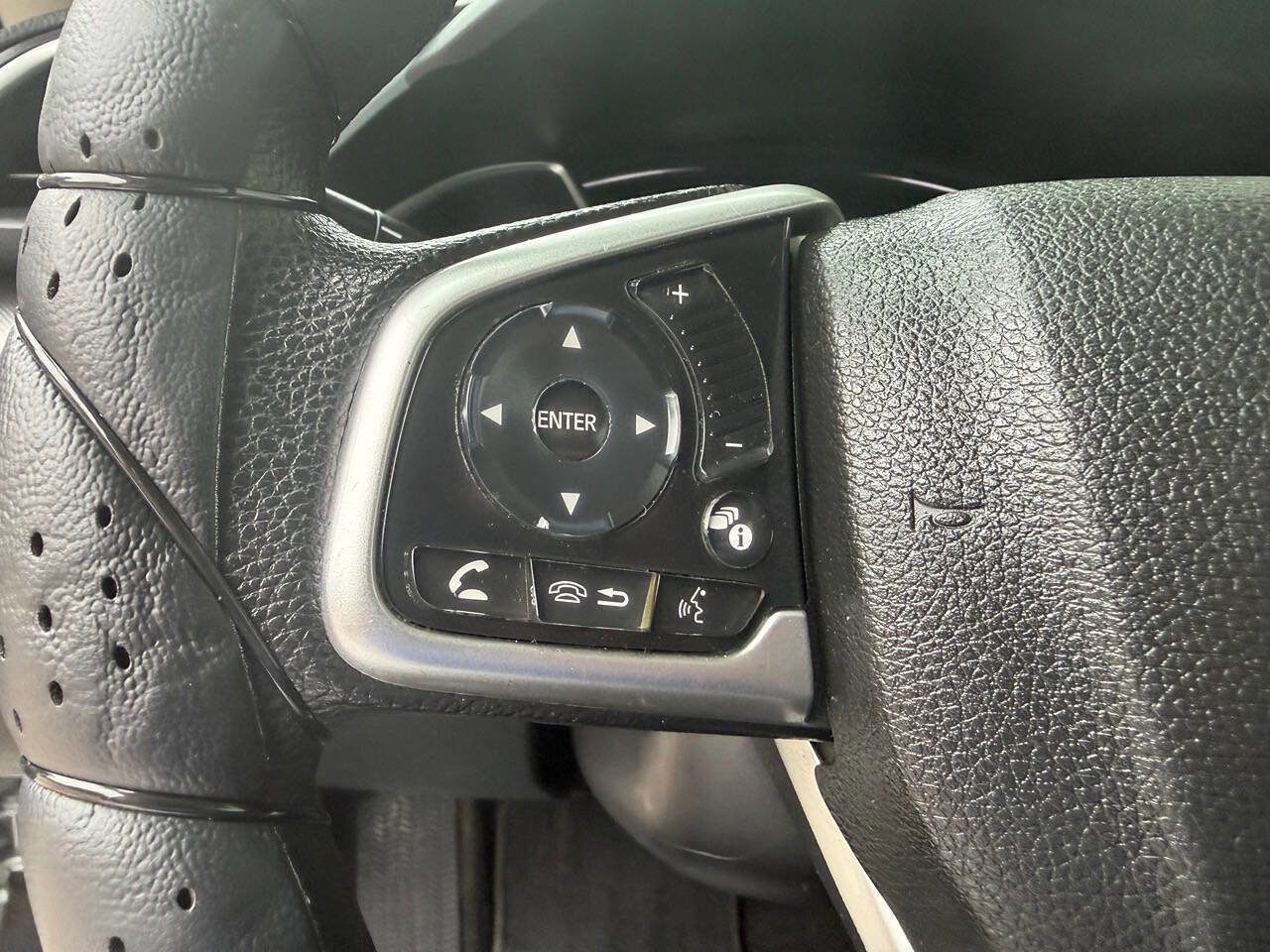 Used 2018 Honda Civic EX image 22