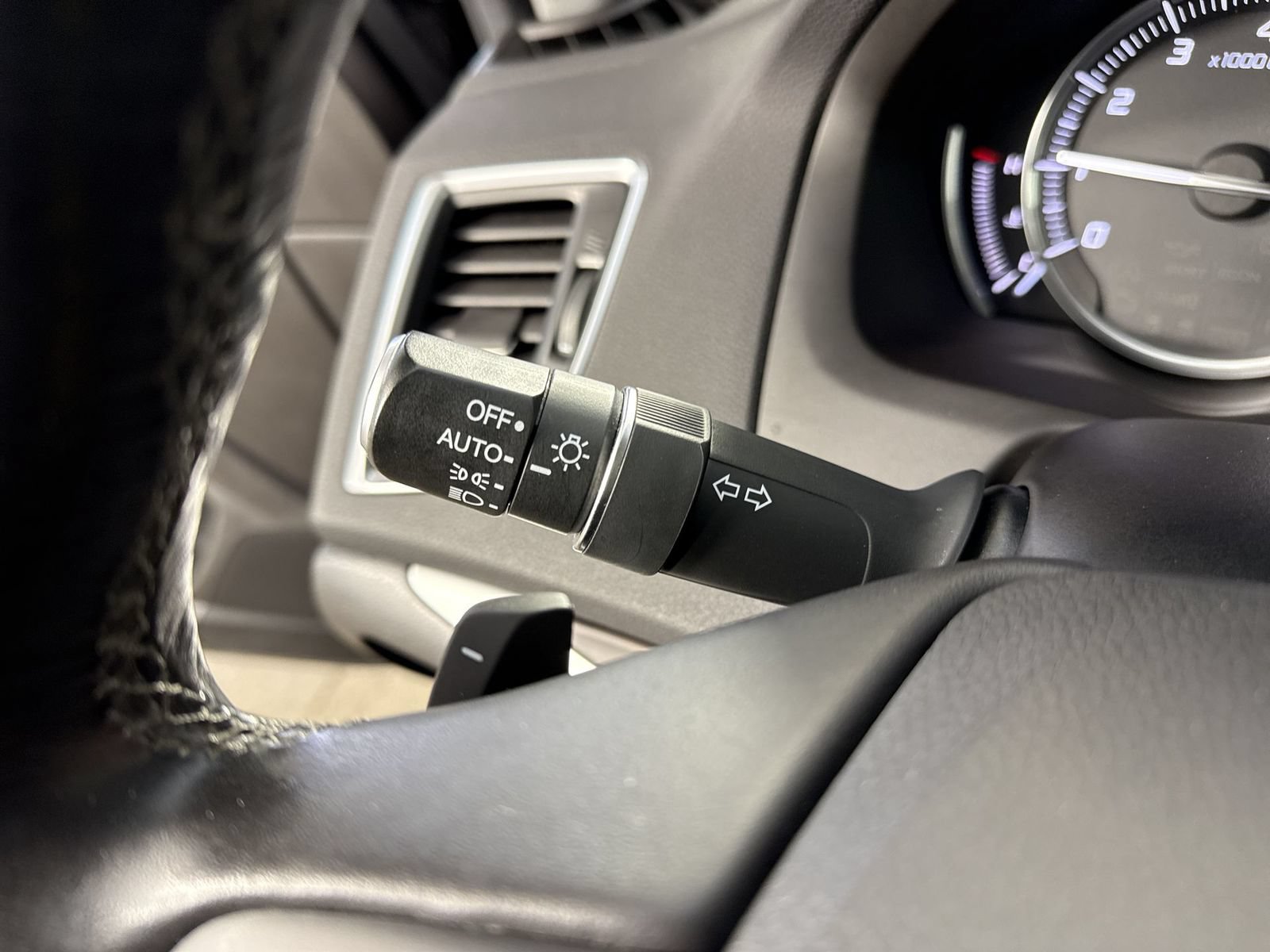 Used 2016 Acura TLX w/ Technology Package FWD image 14