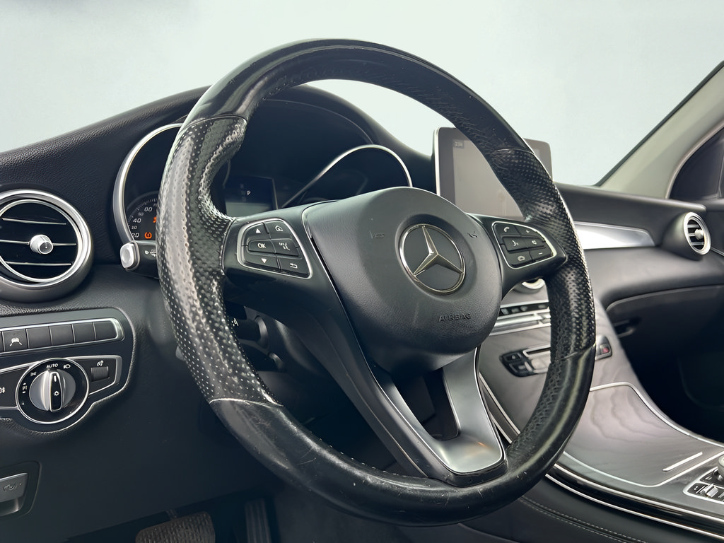 Used 2017 Mercedes-Benz GLC 300 4MATIC Coupe image 40