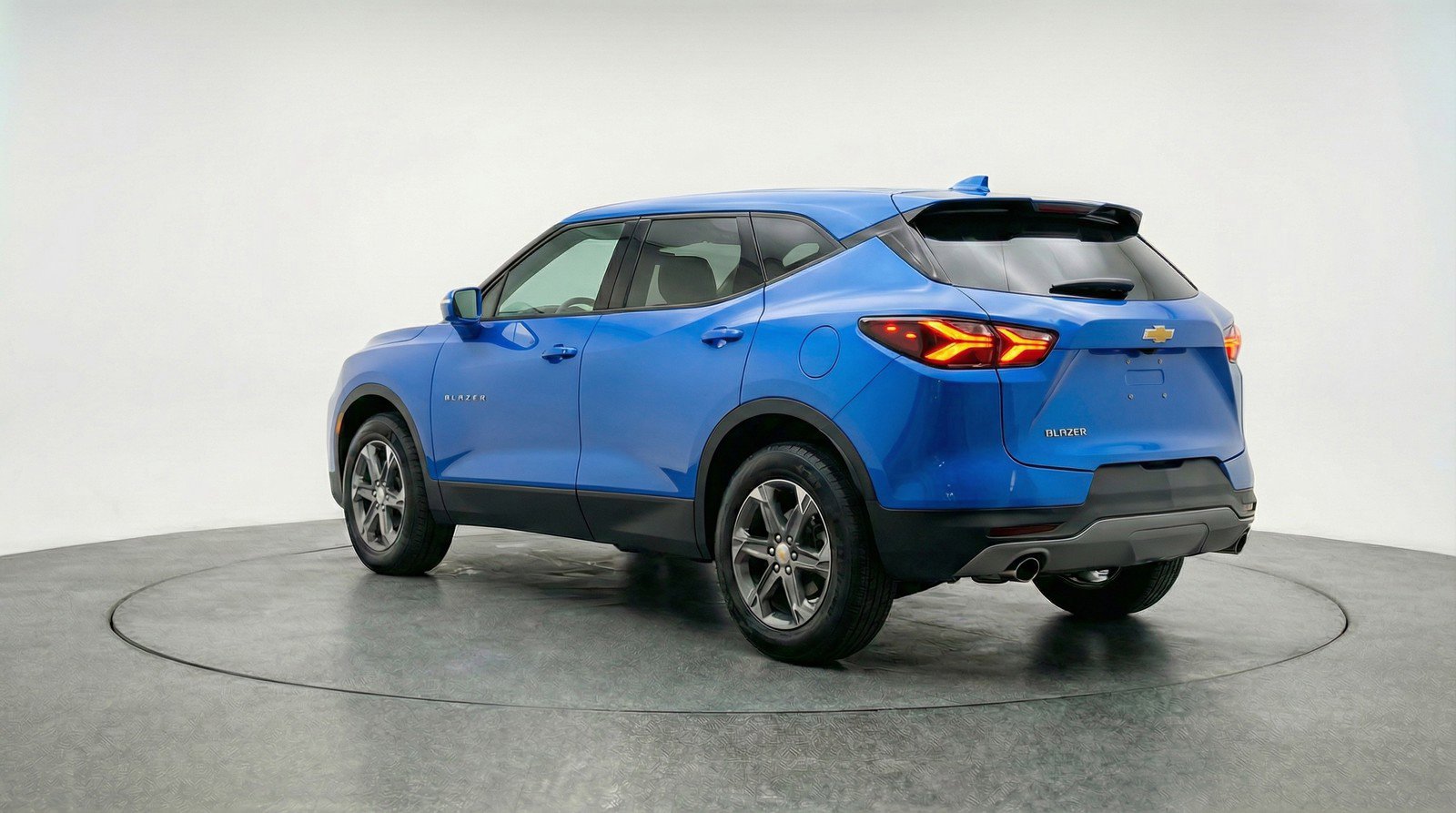 Used 2025 Chevrolet Blazer LT image 6