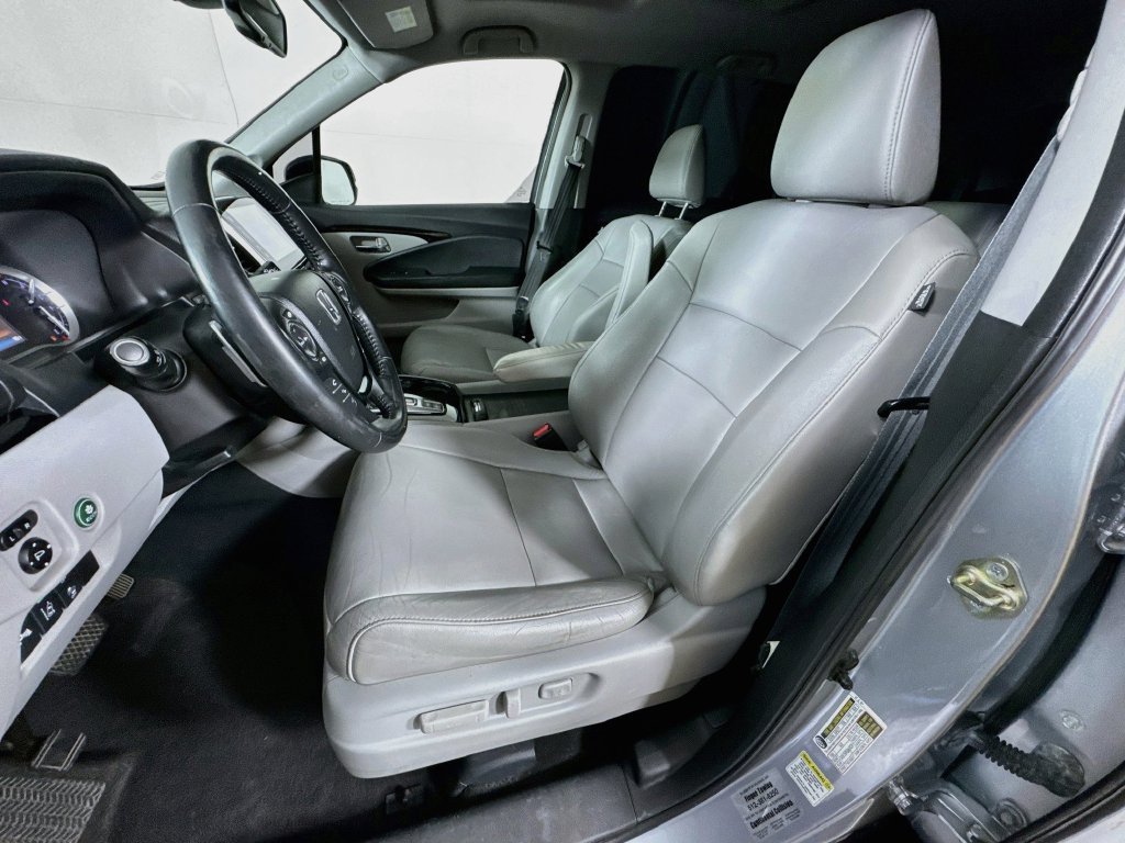 Used 2016 Honda Pilot Touring image 26