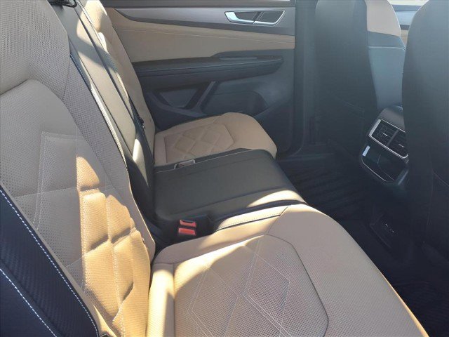 New 2026 Volkswagen Atlas Cross Sport SE image 10