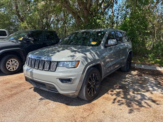 Used 2019 Jeep Grand Cherokee Altitude RWD image 6