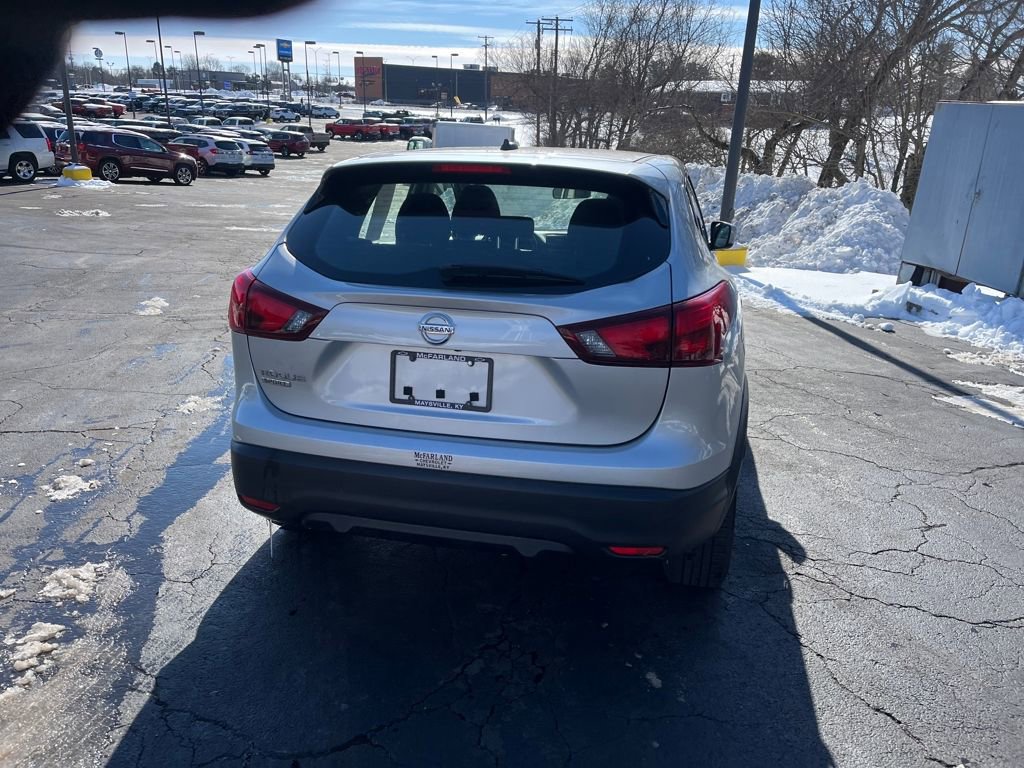 Used 2019 Nissan Rogue Sport S image 5