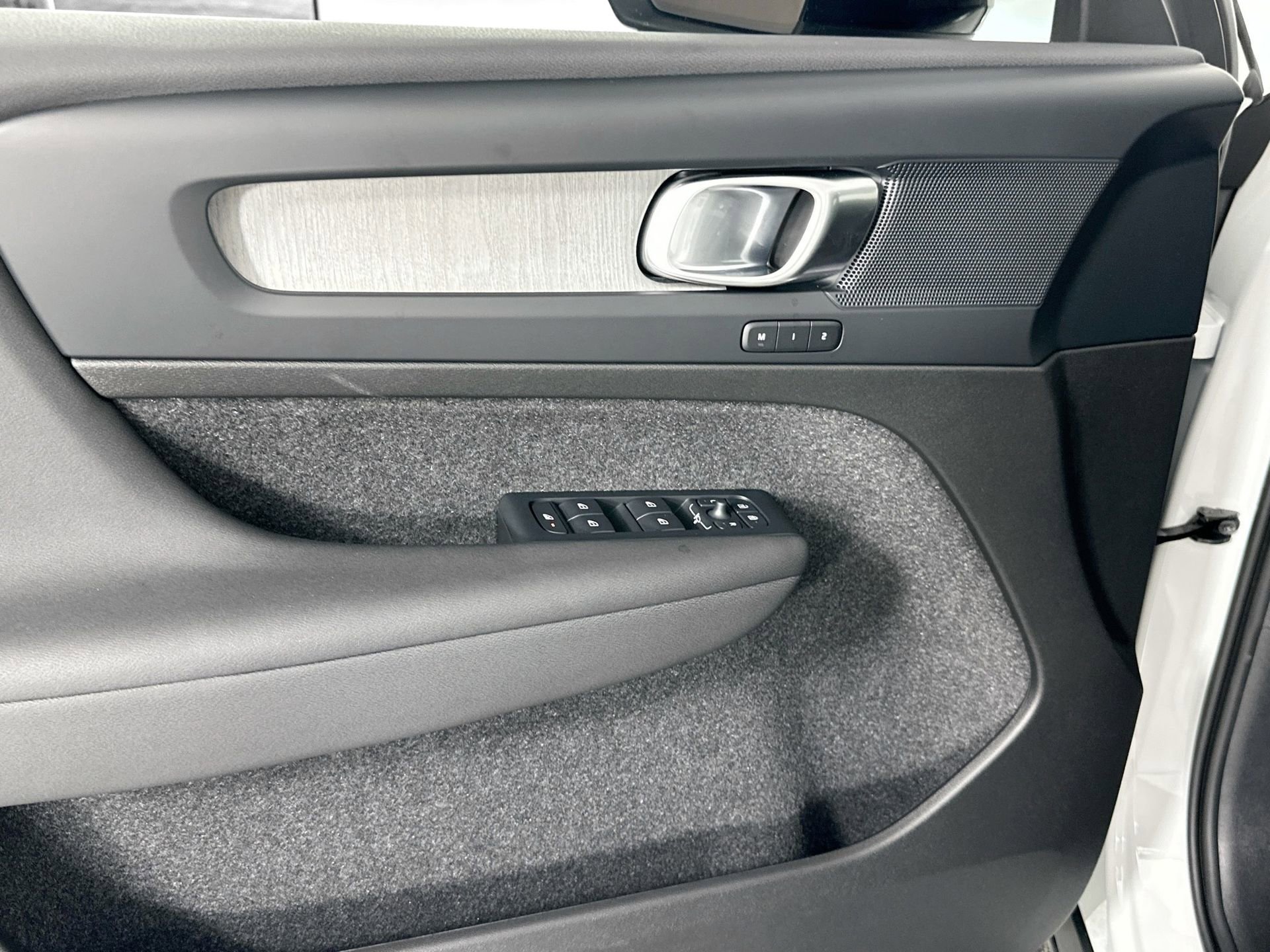New 2026 Volvo XC40 B4 Core FWD image 17