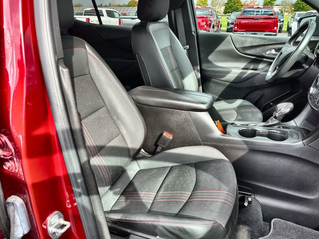 Used 2023 Chevrolet Equinox RS AWD/4WD image 26