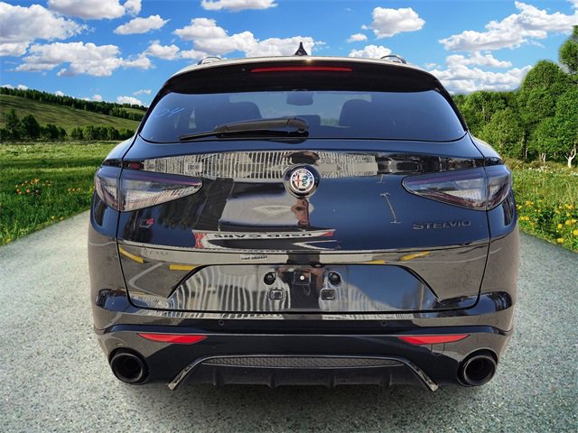Used 2021 Alfa Romeo Stelvio Ti Sport image 5