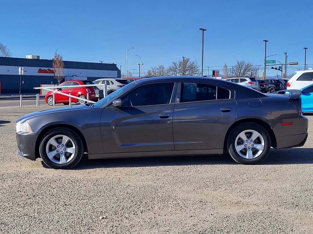Used 2013 Dodge Charger SE w/ Connectivity Group image 4