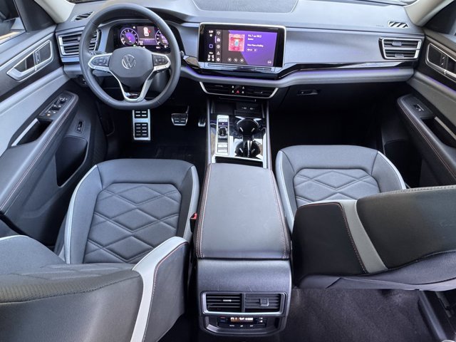 Used 2024 Volkswagen Atlas Peak Edition SE image 16