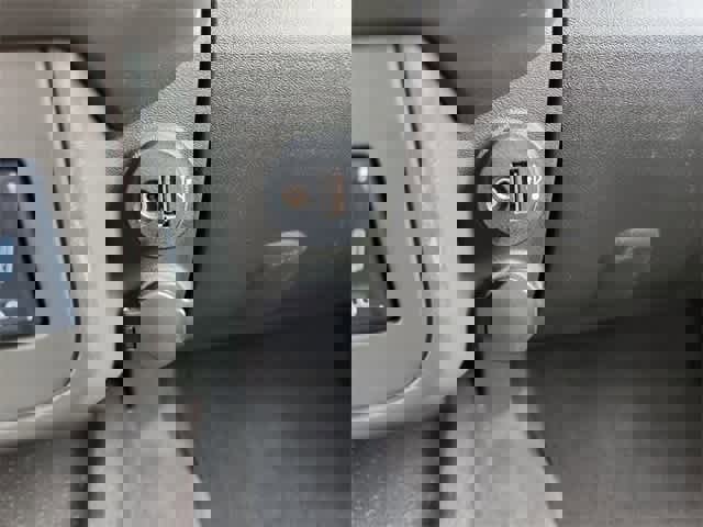 Used 2021 Nissan Frontier SV image 26