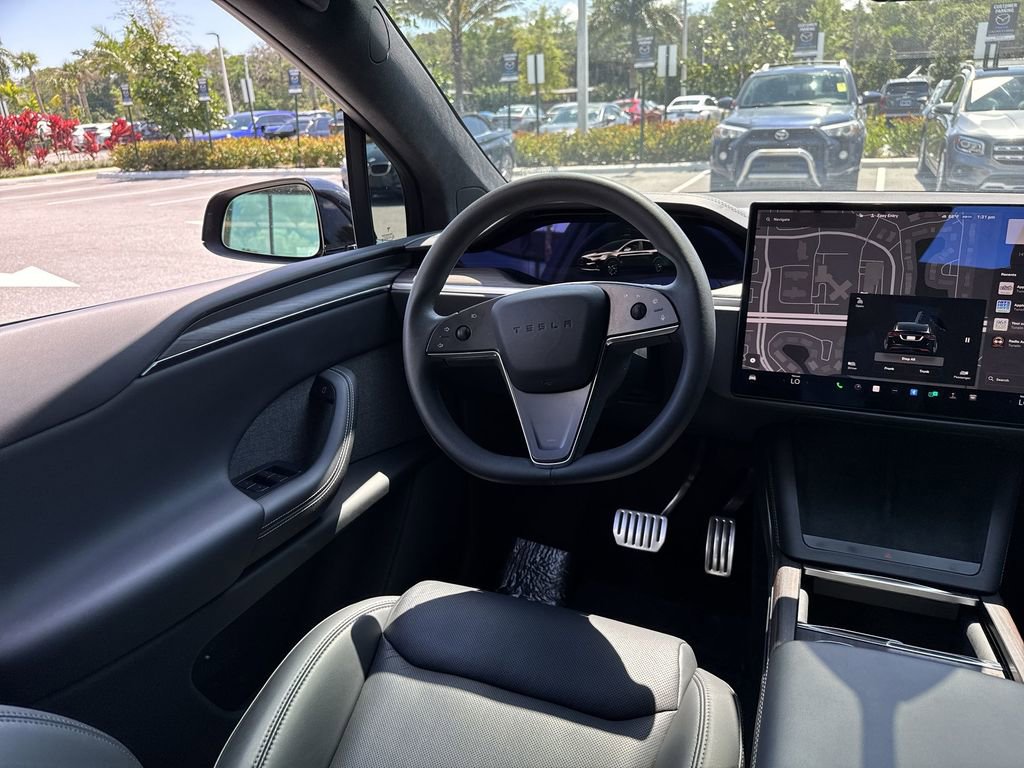 Used 2024 Tesla Model X image 22