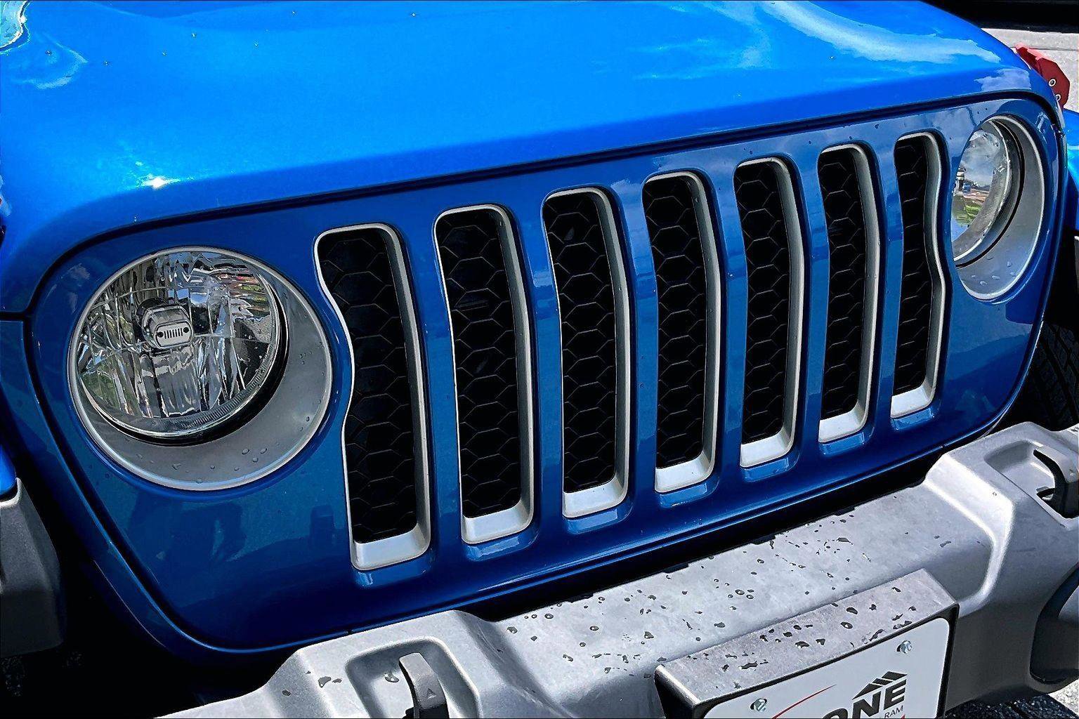 Used 2023 Jeep Gladiator Overland AWD/4WD image 29