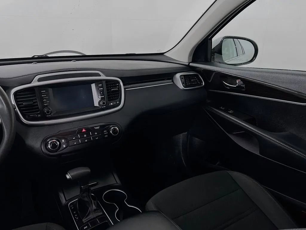 Used 2019 Kia Sorento L image 23