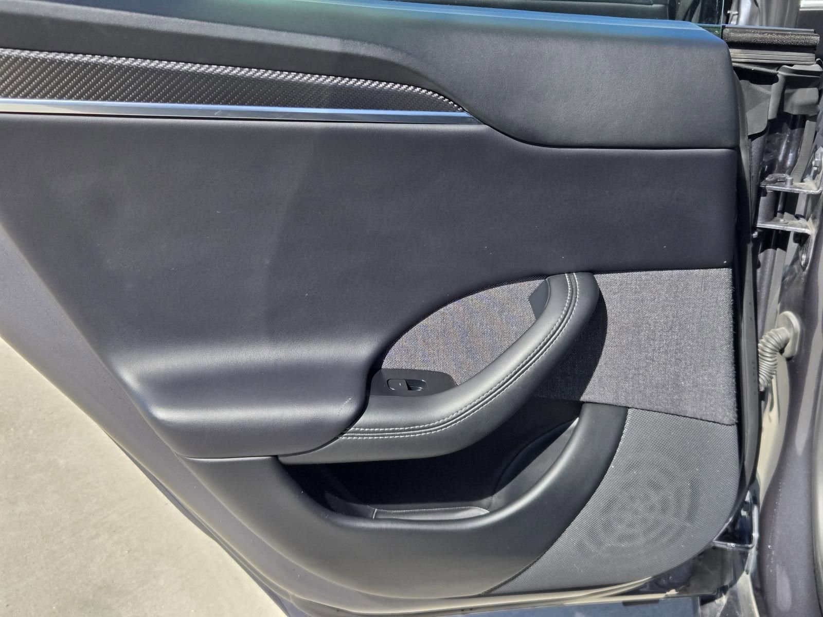 Used 2022 Tesla Model S Plaid image 18