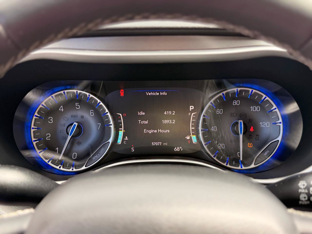Used 2024 Chrysler Pacifica Touring-L FWD image 29
