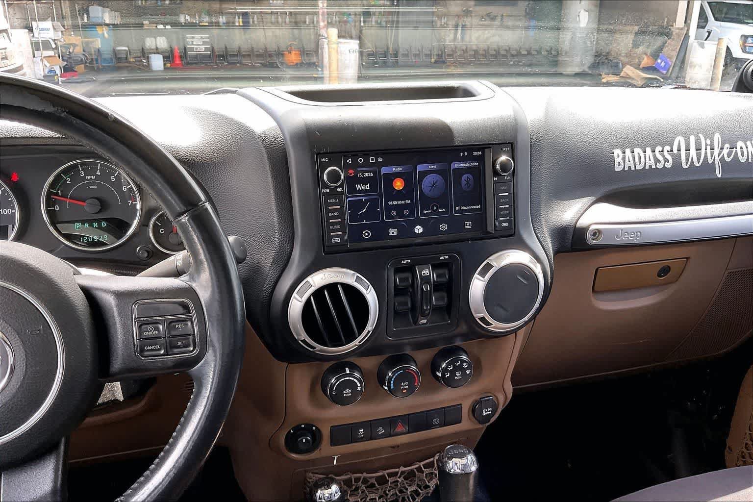 Used 2013 Jeep Wrangler Unlimited Sahara w/ Connectivity Group AWD/4WD image 15