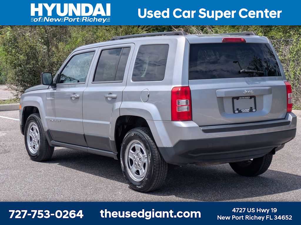 Used 2014 Jeep Patriot Sport w/ Power Value Group FWD image 3