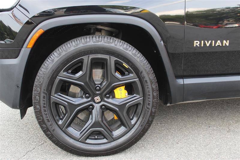 Used 2024 Rivian R1S Adventure Quad AWD/4WD image 9