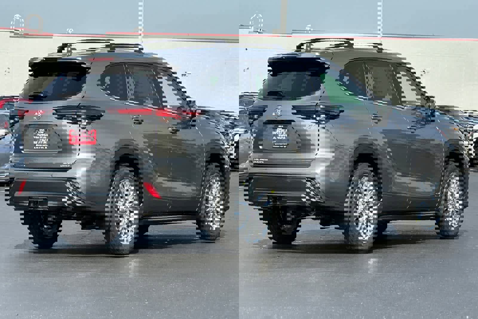 New 2026 Toyota Highlander Limited image 2