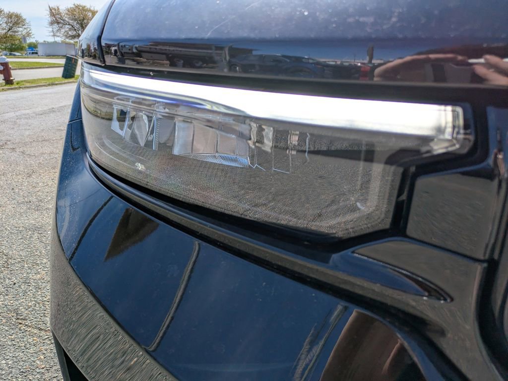 Used 2025 Jeep Grand Cherokee Summit AWD/4WD image 11