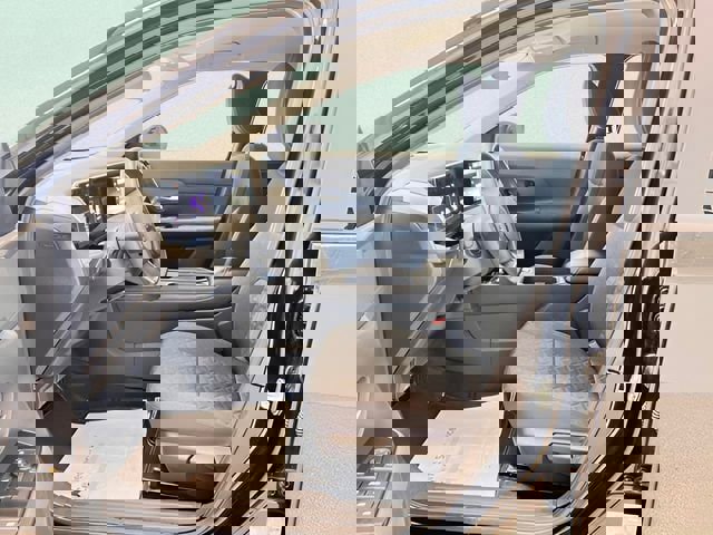 Used 2025 Nissan Kicks SV image 15