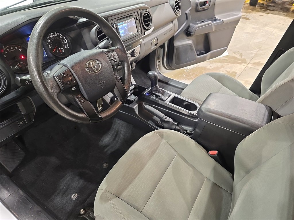 Used 2018 Toyota Tacoma SR image 13